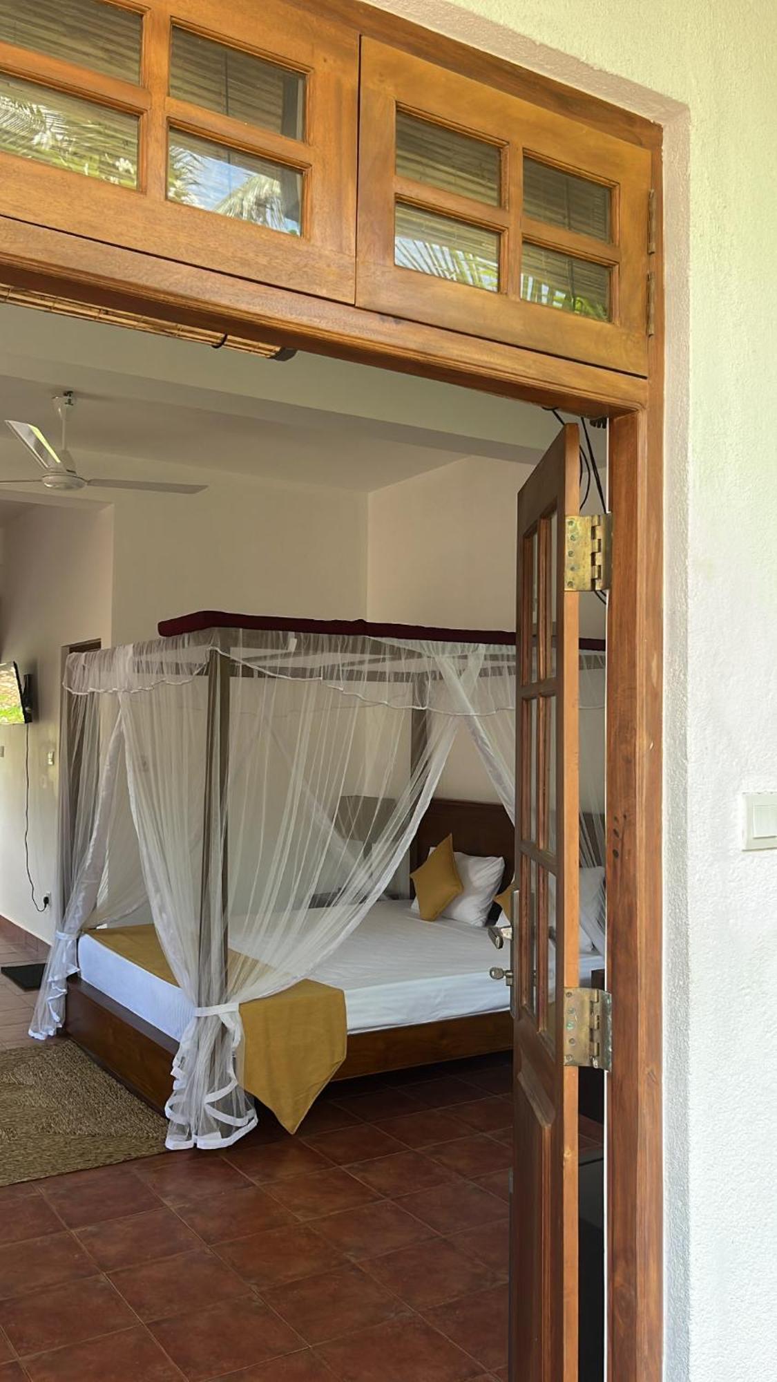 Beach Club Apartments Индурува Экстерьер фото